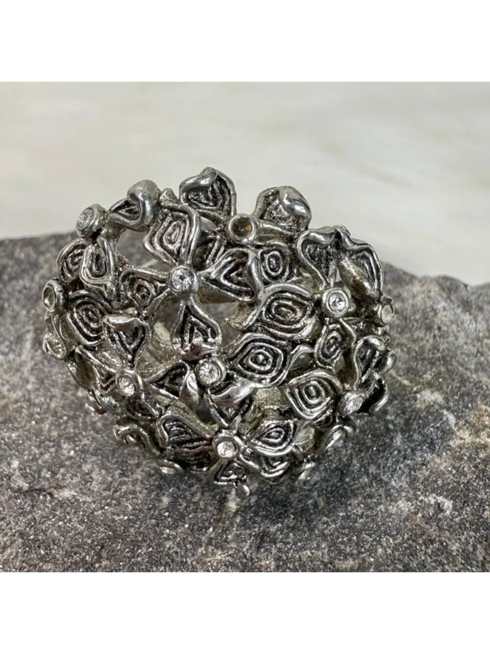 Silver Tone Flower Dome & Rhinestone Ring Size 8.25